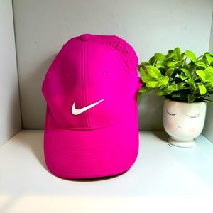 Nike pink hat never used